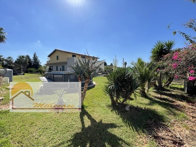 Villa con giardino a Siracusa