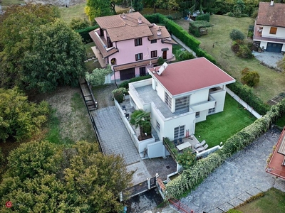 Villa in Affitto in Via alla Rocca 25 /a a Arona