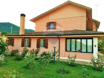 Villa in vendita a Prata d'Ansidonia - Zona: Tussio