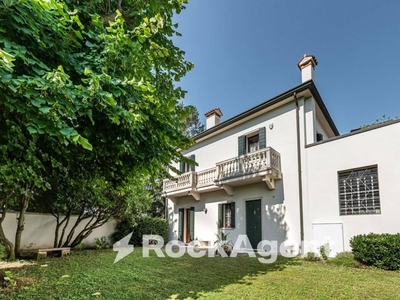 Villa in vendita Via Chiesanuova, Padova, Veneto