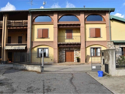 Villa in Via delle Battaglie 41, Treviglio, 5 locali, 3 bagni, garage