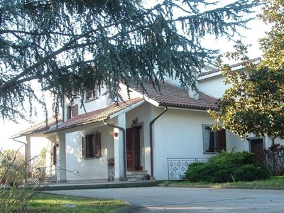 Villa in zona Bagnaia a Viterbo