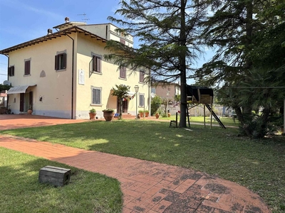 Villa in zona Santa Colomba a Bientina