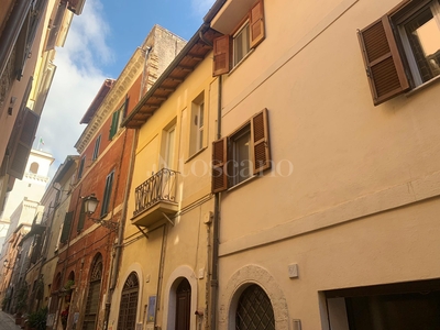 Casa a Monterotondo in Via Giovagnoli, Centro Storico