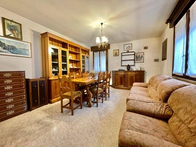 Casa semi indipendente in vendita a Bagnolo San Vito Mantova San Nicolò Po