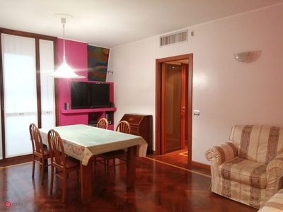 Appartamento in Affitto in Via Arturo Carlo Jemolo 6 a Milano