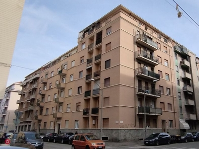 Appartamento in Affitto in Via Barletta 54 a Torino
