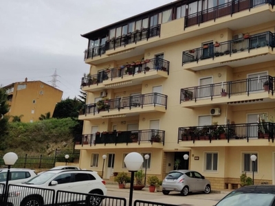 Appartamento in Via Nicolas Green, Agrigento, 2 bagni, 168 m²