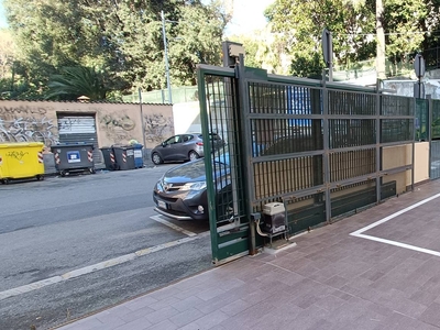 Box/Garage 16mq in vendita, Genova san fruttuoso