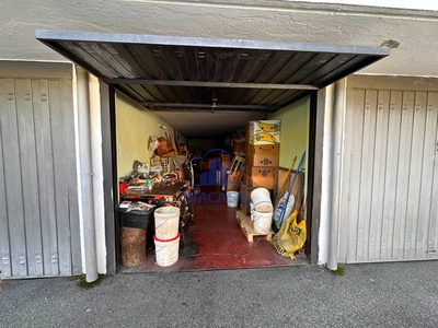 Box/Garage 34mq in vendita a Bernareggio