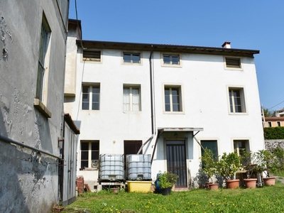 Casa indipendente in vendita a Montorso Vicentino