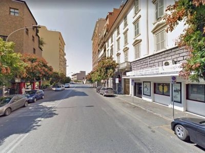 Negozio/Locale commerciale in Affitto in Via Pellegrino Matteucci a Roma