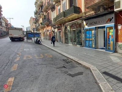 Negozio/Locale commerciale in Affitto in Corso Cavour 205 a Bari