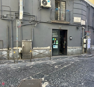 Negozio/Locale commerciale in Affitto in Via Antignano 12 a Napoli