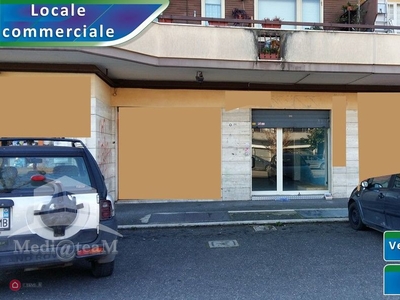 Negozio/Locale commerciale in Affitto in Via del Casale Agostinelli a Roma