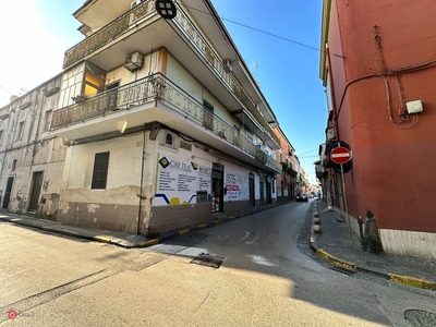 Negozio/Locale commerciale in Affitto in Via Felice Cavallotti a Pomigliano d'Arco