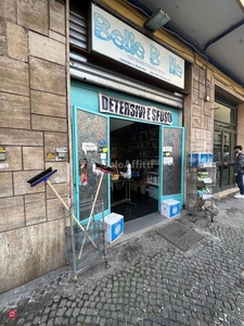 Negozio/Locale commerciale in Affitto in Via Piedigrotta 10 E a Napoli