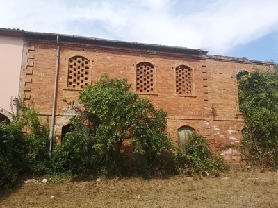 Rustico in vendita a Castelnuovo Magra