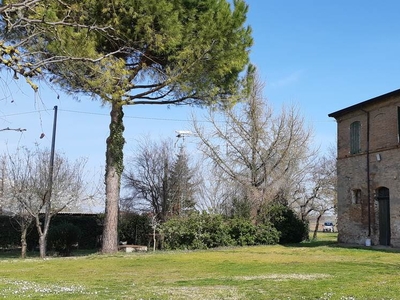 Villa da ristrutturare in zona Savio a Cervia