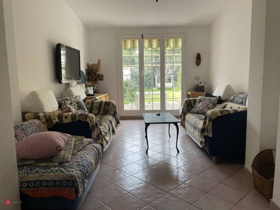 Villa in Affitto in Viale Castellammare a Fiumicino