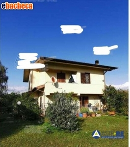 Villa in Vendita a..