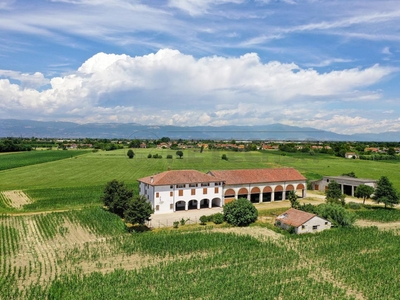 Villa in vendita a San Pietro In Gu