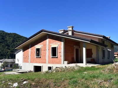 Villa in vendita a San Pietro Mussolino