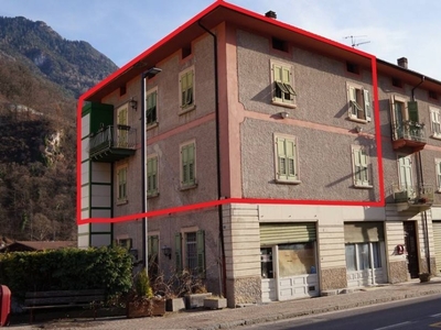 Appartamento a Pieve di Bono-Prezzo, 6 locali, 3 bagni, posto auto