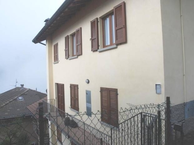 Appartamento in vendita a Azzone Bergamo