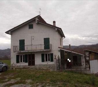 Casa indipendente in Regione Lescheia - Merana