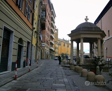 Genova - Piazza Sarzano 3 camere transitorio