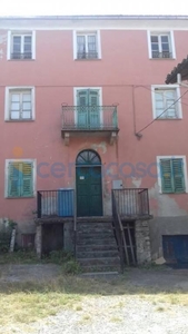 Villa in vendita a Parodi Ligure