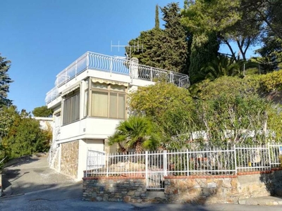 villa indipendente in vendita a Marina di andora