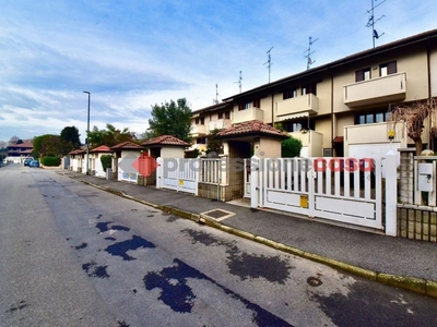 villaschiera in vendita a Paderno Dugnano