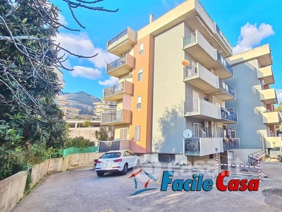 Appartamento in Affitto in Via Adalgiso Ferrucci a Formia