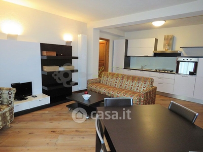 Appartamento in Affitto in Via Roma 73 a Courmayeur