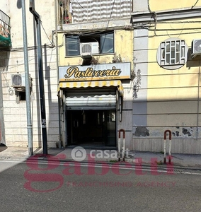 Negozio/Locale commerciale in Affitto in Via Vittorio Veneto 436 a Torre Annunziata