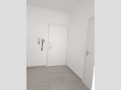 Appartamento in Vendita a Genova, zona Sampierdarena, 88'000€, 98 m²