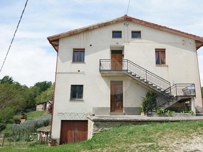 Casa indipendente in vendita a Gubbio Nerbisci