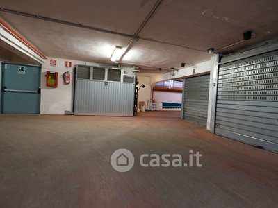 Garage/Posto auto in Affitto in Via San Godenzo 184 a Roma
