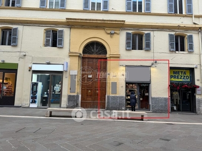 Negozio/Locale commerciale in Affitto in Corso Giuseppe Garibaldi a Ancona