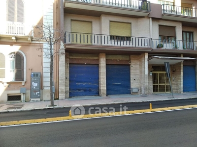 Negozio/Locale commerciale in Affitto in Corso Umberto I a Taranto
