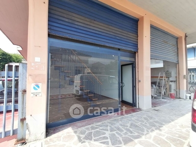 Negozio/Locale commerciale in Affitto in Via Adriatica sud 60 a Francavilla al Mare