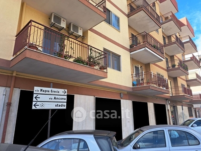 Negozio/Locale commerciale in Affitto in Via Dalmazia 106 a Taranto