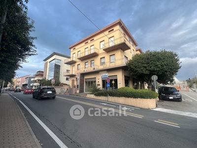 Negozio/Locale commerciale in Affitto in Via del Carso 33 a Pesaro