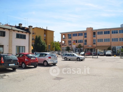 Negozio/Locale commerciale in Affitto in Via Enrico Toti a San Benedetto del Tronto