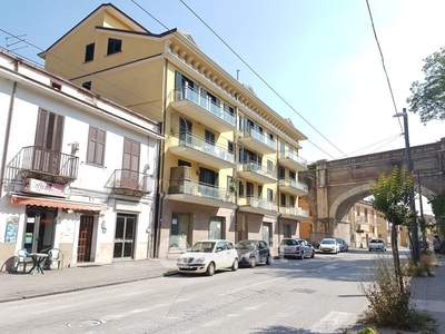 Negozio/Locale commerciale in Affitto in Via Francesco Tedesco 486 a Avellino