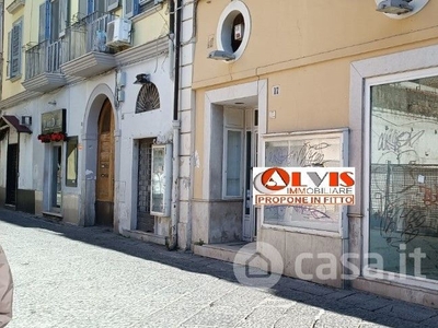 Negozio/Locale commerciale in Affitto in Via Gian Battista Vico 25 a Caserta