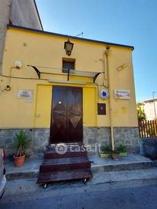 Negozio/Locale commerciale in Affitto in Via Luigi Petrosino a Nocera Superiore
