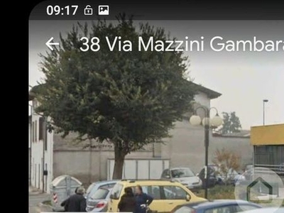 Negozio/Locale commerciale in Affitto in Via Mazzini a Gambara